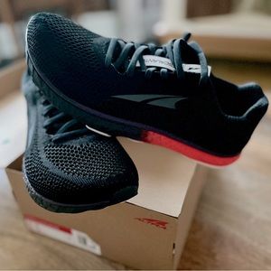 Women’s Altra Escalante Racer